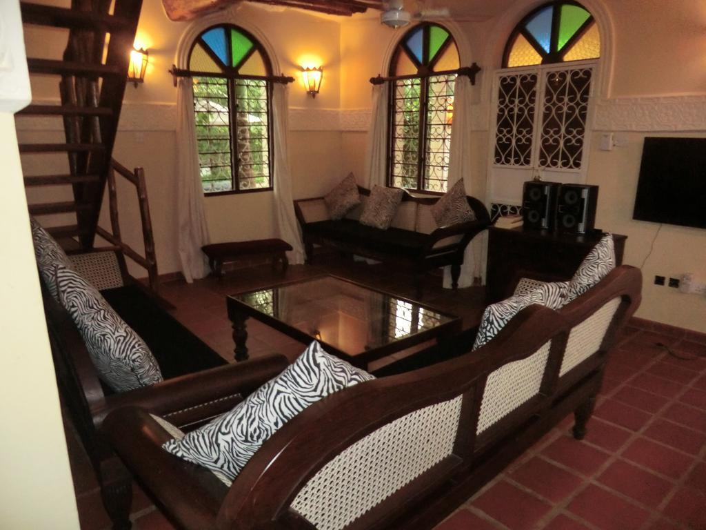 Villa Lamuhouse Diani Beach Bagian luar foto